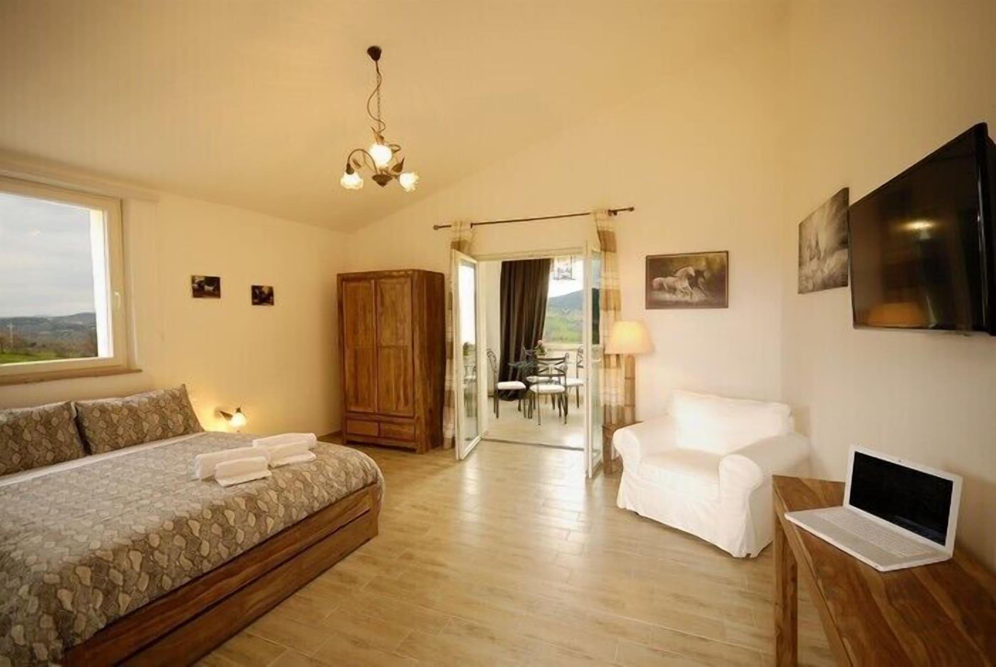 Pietriccio Rosso Hotel La Campigliola Екстериор снимка